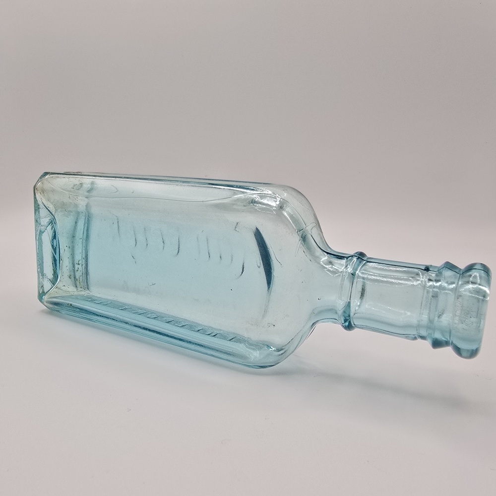 Vintage W.T. Rawleigh Co. Aqua Glass Bottle 6.25” Freeport Ill. Embossed - Picture 13 of 16